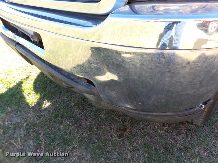 image for item J2631 2013 Chevrolet Silverado 2500HD Crew Cab pickup truck