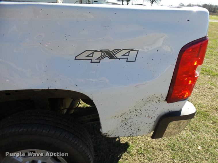 image for item J2631 2013 Chevrolet Silverado 2500HD Crew Cab pickup truck