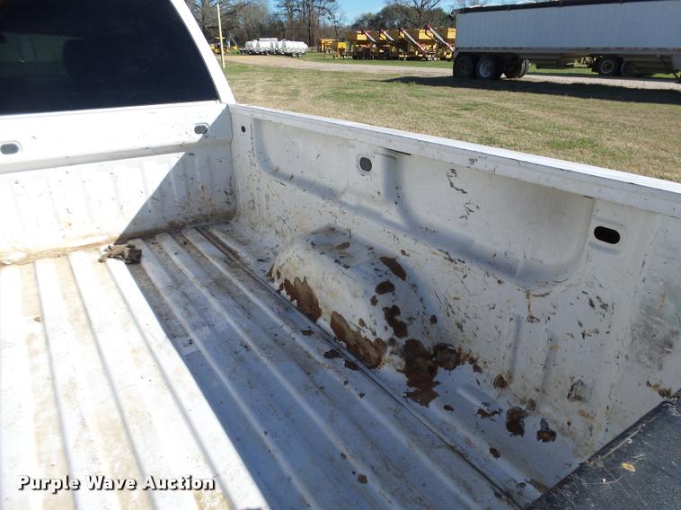 image for item J2631 2013 Chevrolet Silverado 2500HD Crew Cab pickup truck