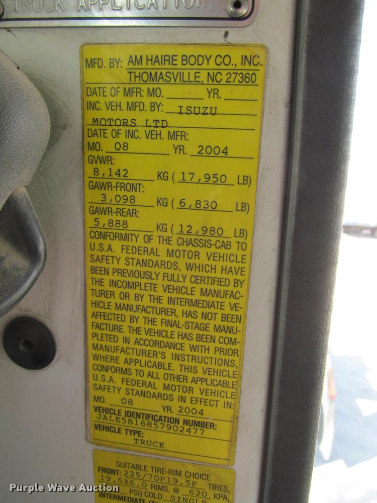 image for item J2633 2005 Isuzu NQR truck cab and chassis