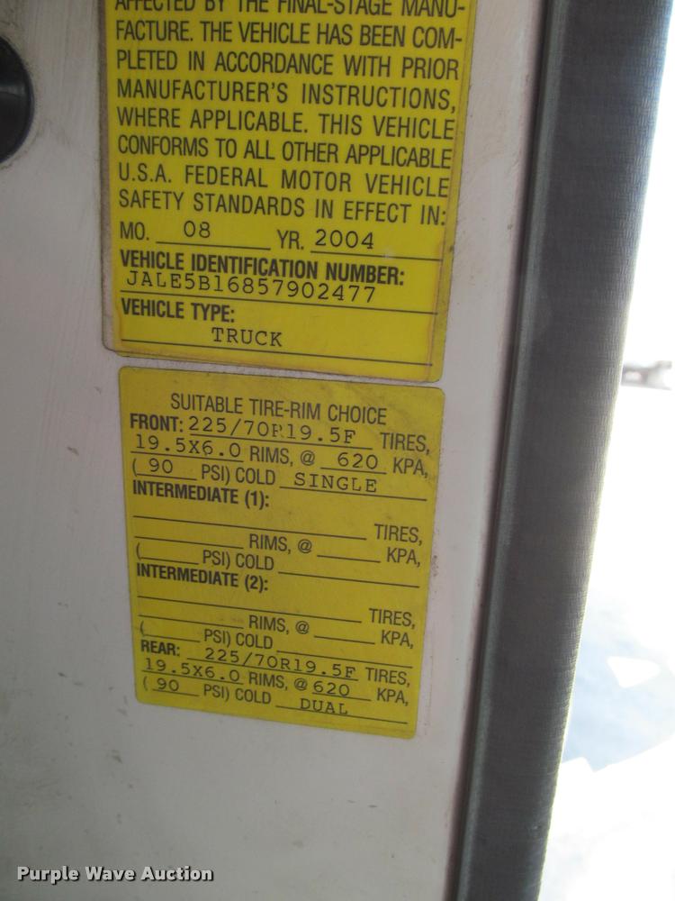 image for item J2633 2005 Isuzu NQR truck cab and chassis