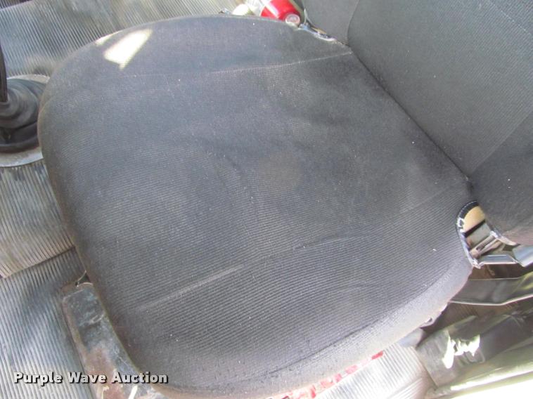 image for item J2634 1999 Freightliner FLD semi truck