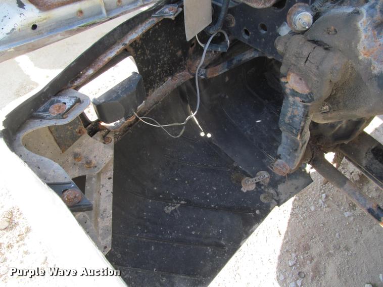 image for item J2634 1999 Freightliner FLD semi truck