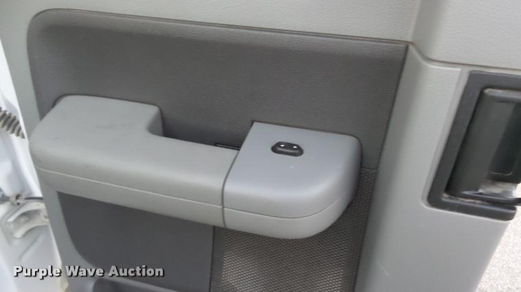 image for item J5716 2007 Ford F150 XLT SuperCab pickup truck