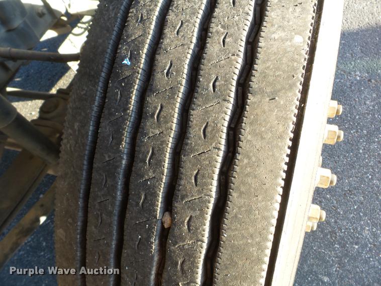 image for item K3319 2001 Sterling SC8000 street sweeper truck