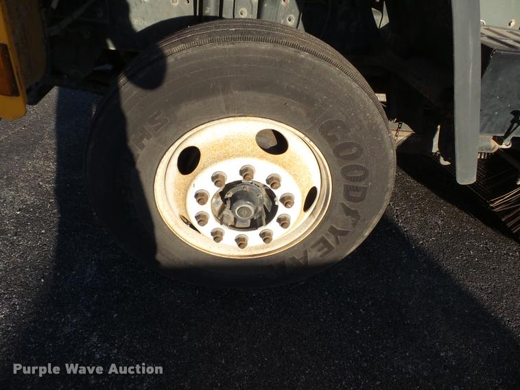 image for item K3319 2001 Sterling SC8000 street sweeper truck