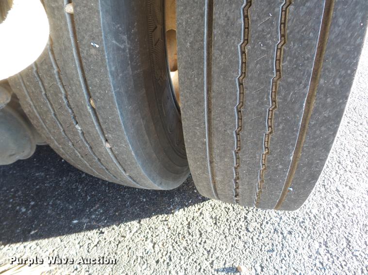 image for item K3319 2001 Sterling SC8000 street sweeper truck