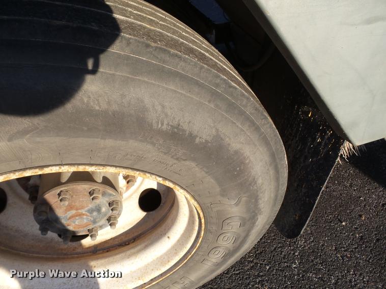 image for item K3319 2001 Sterling SC8000 street sweeper truck