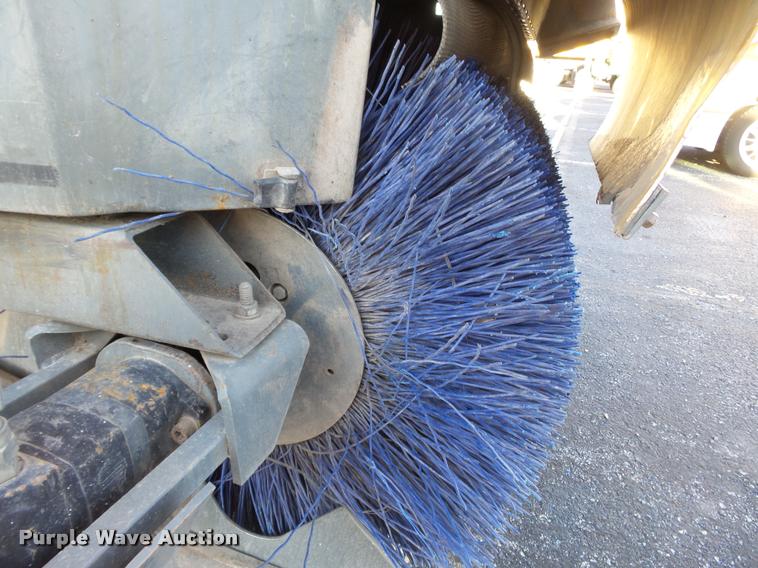 image for item K3319 2001 Sterling SC8000 street sweeper truck