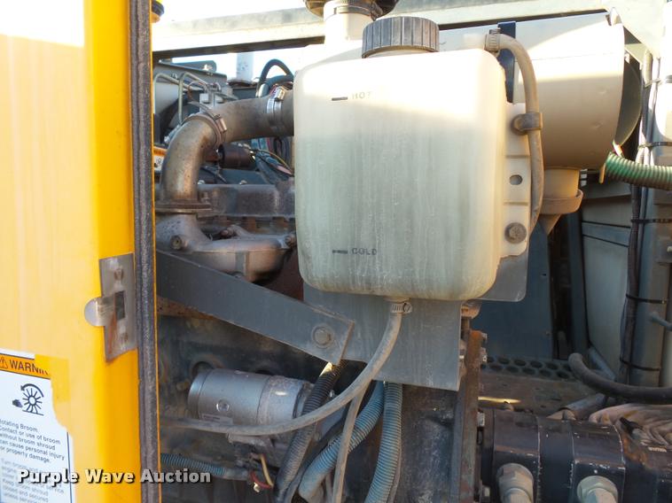 image for item K3319 2001 Sterling SC8000 street sweeper truck