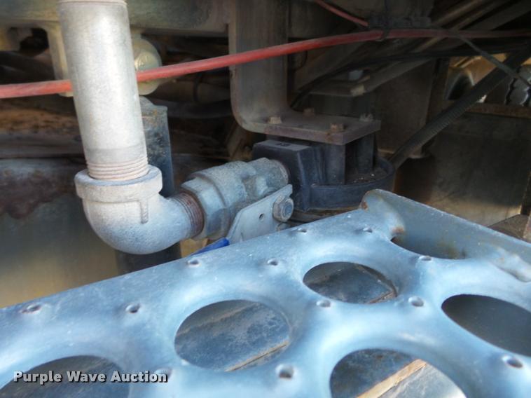 image for item K3319 2001 Sterling SC8000 street sweeper truck