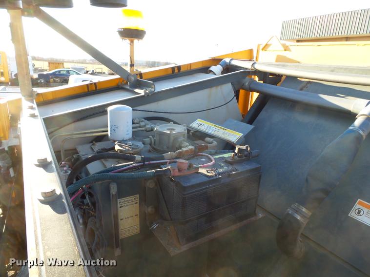 image for item K3319 2001 Sterling SC8000 street sweeper truck