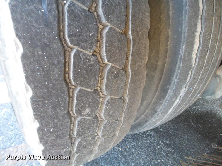 image for item K3319 2001 Sterling SC8000 street sweeper truck