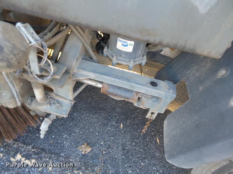 image for item K3319 2001 Sterling SC8000 street sweeper truck