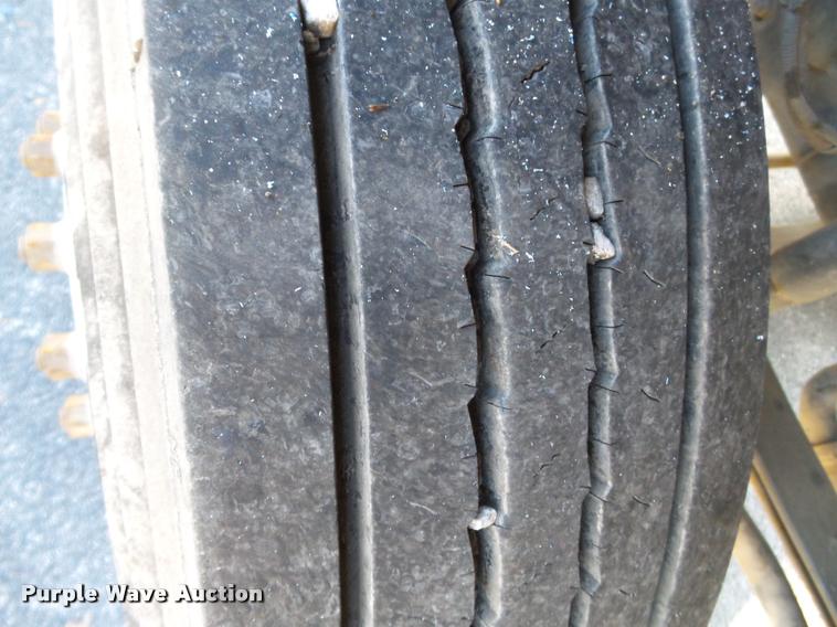 image for item K3319 2001 Sterling SC8000 street sweeper truck