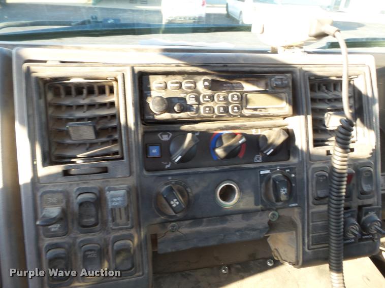 image for item K3319 2001 Sterling SC8000 street sweeper truck