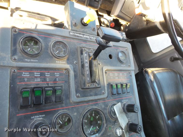 image for item K3319 2001 Sterling SC8000 street sweeper truck