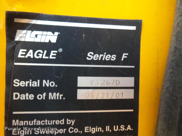 image for item K3319 2001 Sterling SC8000 street sweeper truck