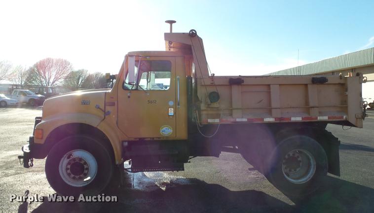 image for item K3320 1997 International 4900 dump truck