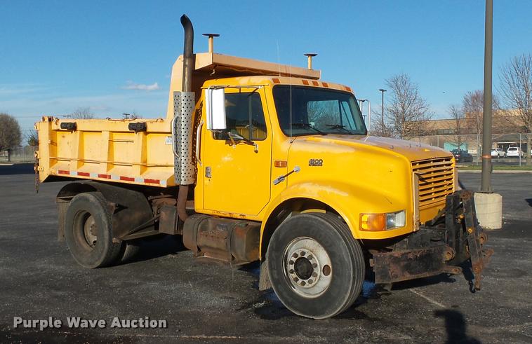 image for item K3320 1997 International 4900 dump truck