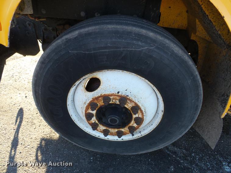 image for item K3320 1997 International 4900 dump truck