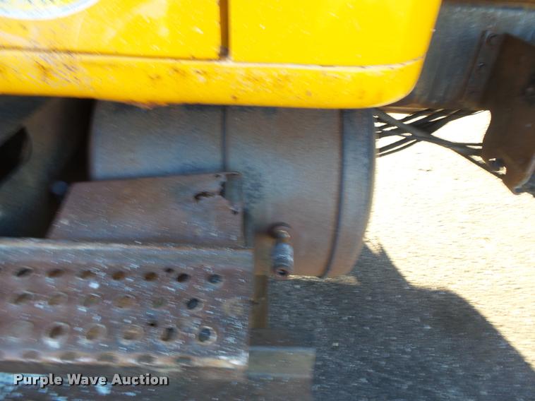 image for item K3320 1997 International 4900 dump truck