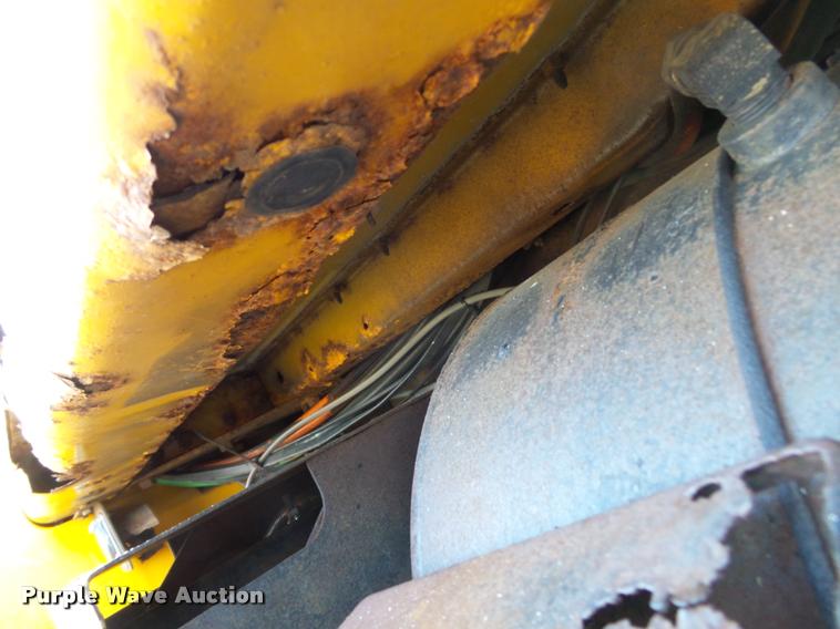 image for item K3320 1997 International 4900 dump truck