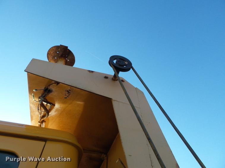 image for item K3320 1997 International 4900 dump truck