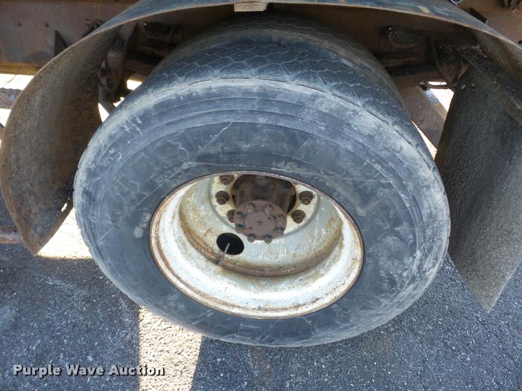 image for item K3320 1997 International 4900 dump truck