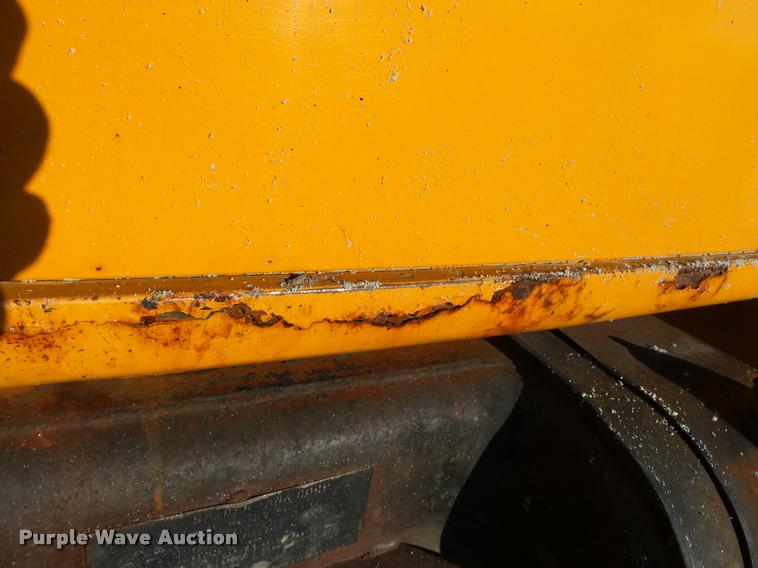 image for item K3320 1997 International 4900 dump truck