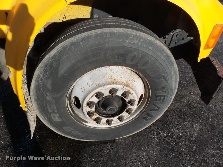 image for item K3320 1997 International 4900 dump truck