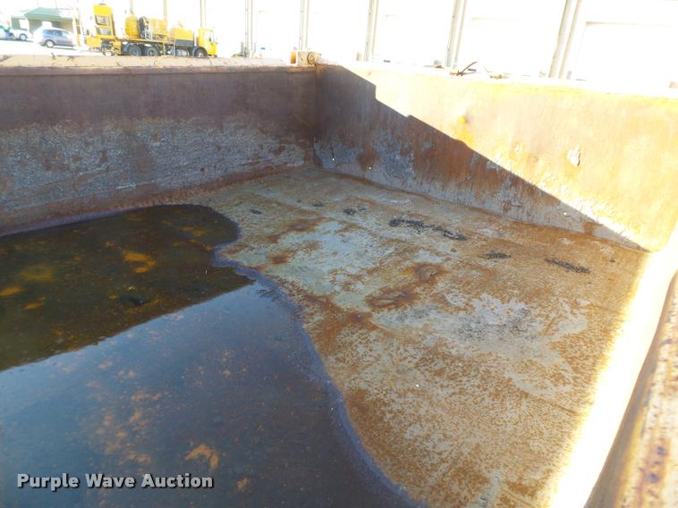 image for item K3320 1997 International 4900 dump truck