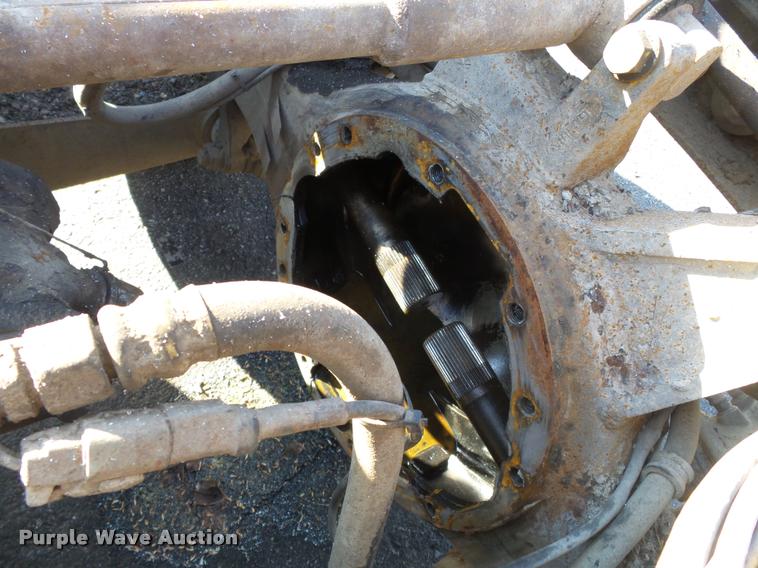 image for item K3322 2006 International 7400 truck cab and chassis