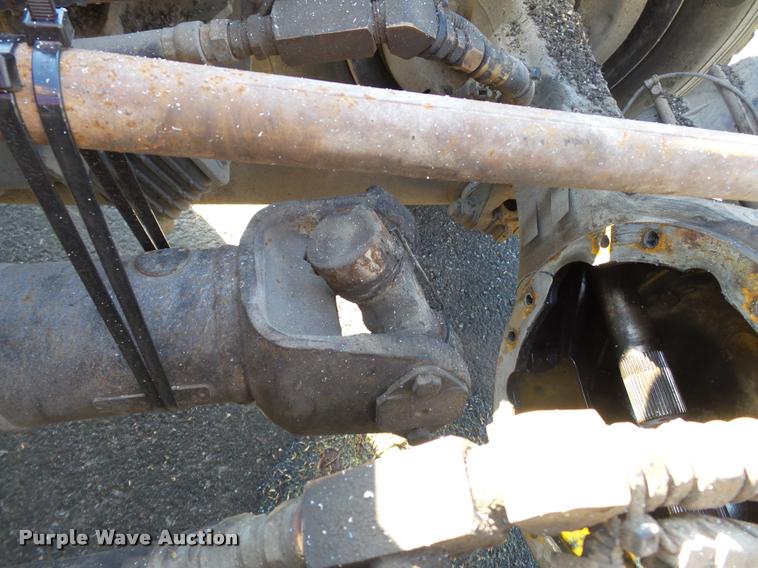 image for item K3322 2006 International 7400 truck cab and chassis