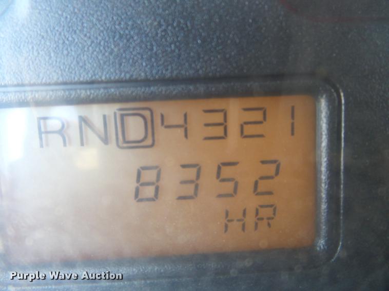 image for item K3322 2006 International 7400 truck cab and chassis