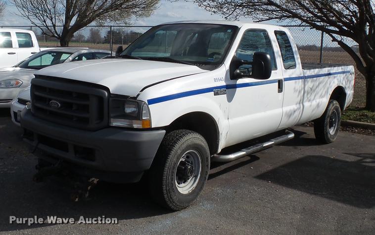 image for item K3325 2003 Ford F250 SuperCab pickup truck