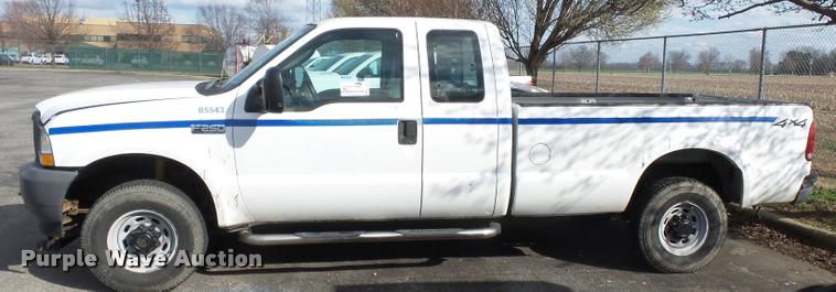 image for item K3325 2003 Ford F250 SuperCab pickup truck