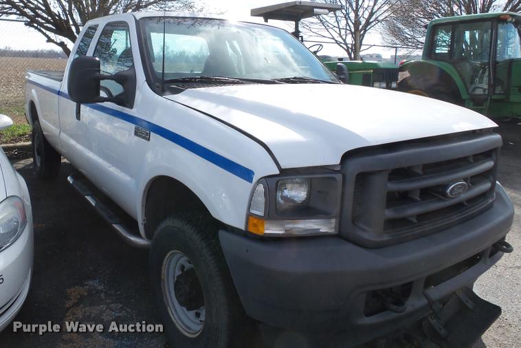 image for item K3325 2003 Ford F250 SuperCab pickup truck
