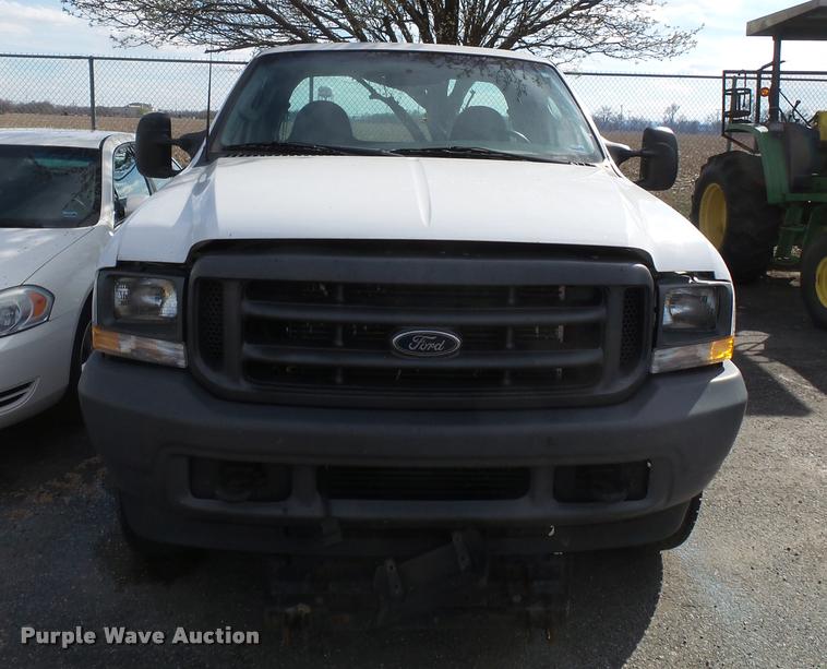 image for item K3325 2003 Ford F250 SuperCab pickup truck