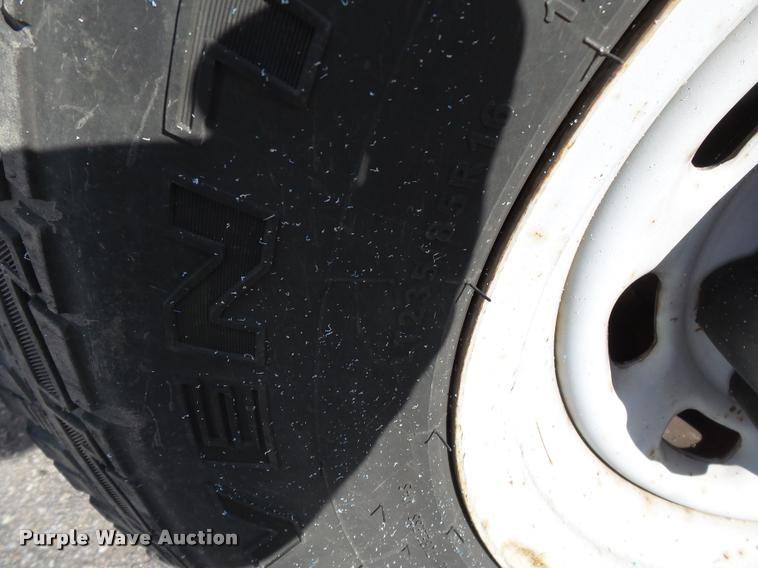 image for item K3325 2003 Ford F250 SuperCab pickup truck