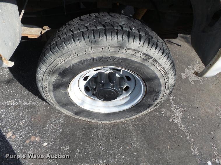 image for item K3325 2003 Ford F250 SuperCab pickup truck