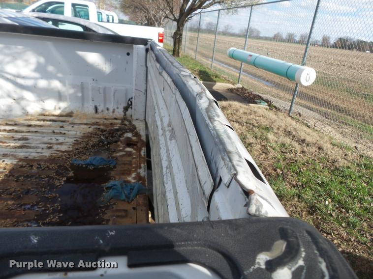 image for item K3325 2003 Ford F250 SuperCab pickup truck