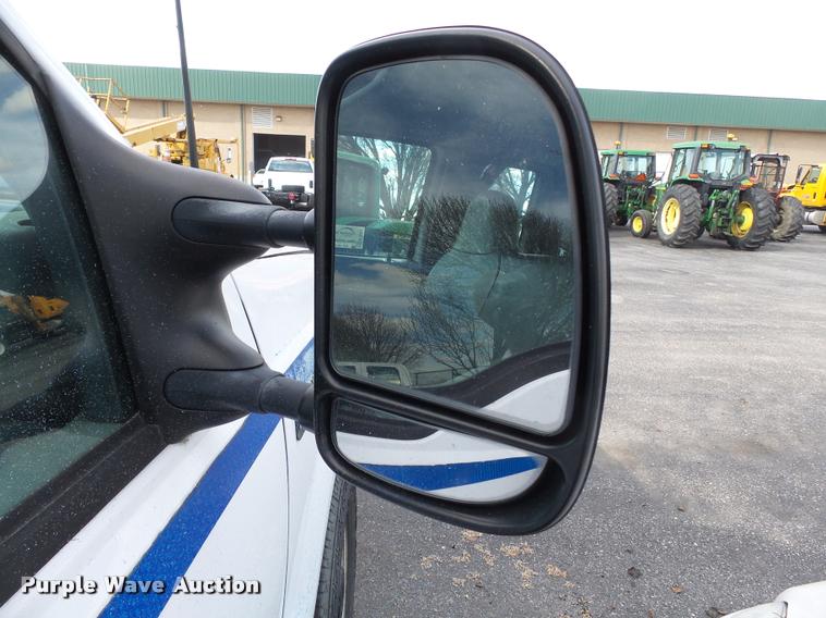 image for item K3325 2003 Ford F250 SuperCab pickup truck