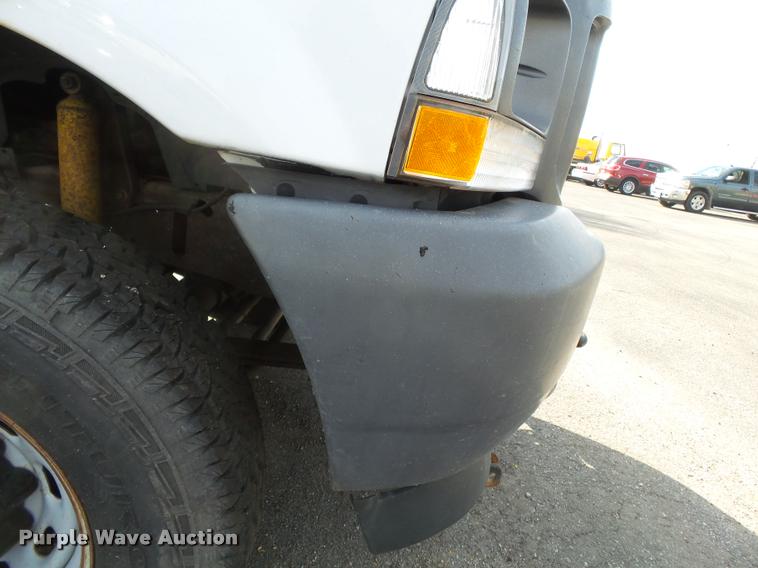 image for item K3325 2003 Ford F250 SuperCab pickup truck