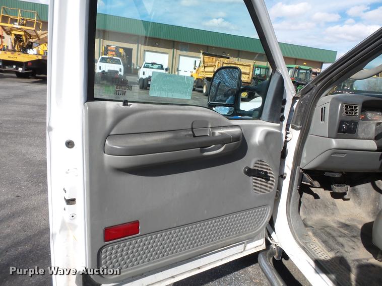 image for item K3325 2003 Ford F250 SuperCab pickup truck