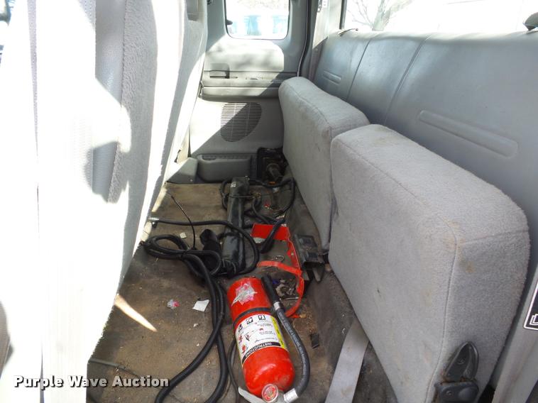 image for item K3325 2003 Ford F250 SuperCab pickup truck