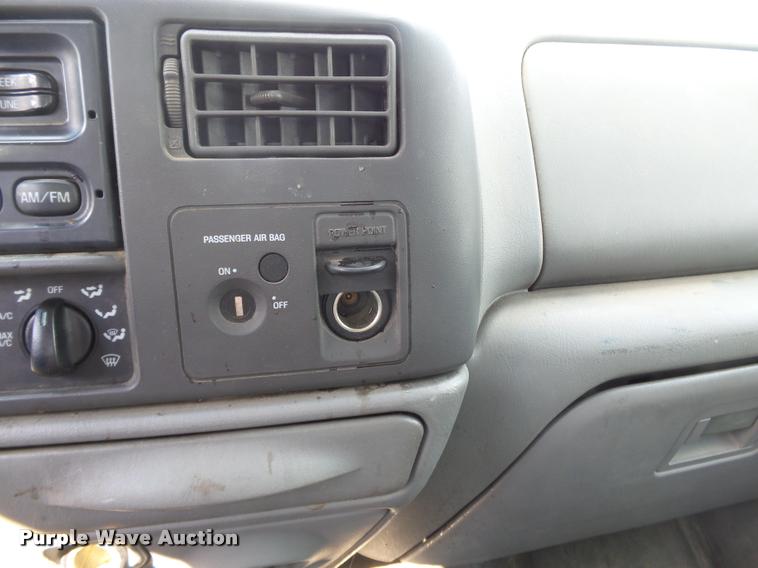 image for item K3325 2003 Ford F250 SuperCab pickup truck