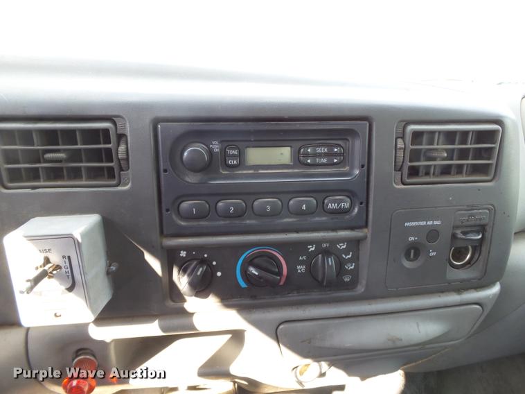 image for item K3325 2003 Ford F250 SuperCab pickup truck