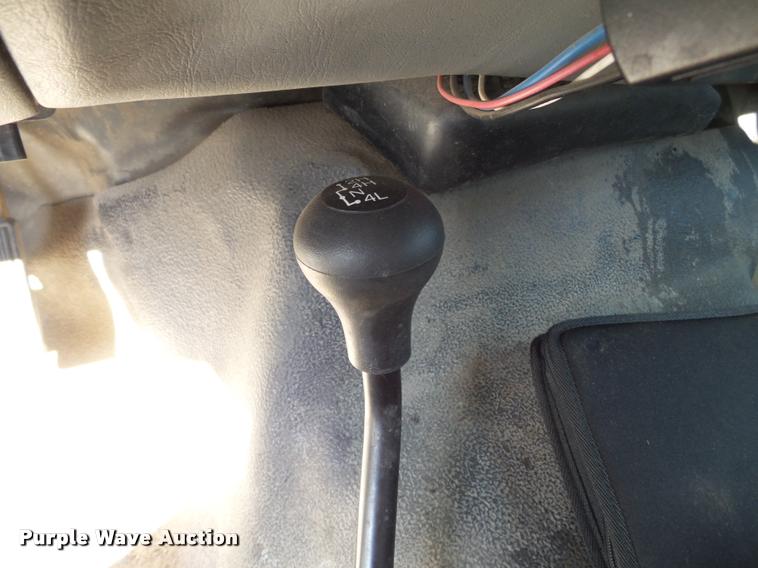 image for item K3325 2003 Ford F250 SuperCab pickup truck