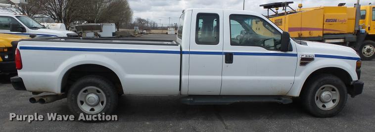 image for item K3332 2008 Ford F350 Super Duty SuperCab pickup truck